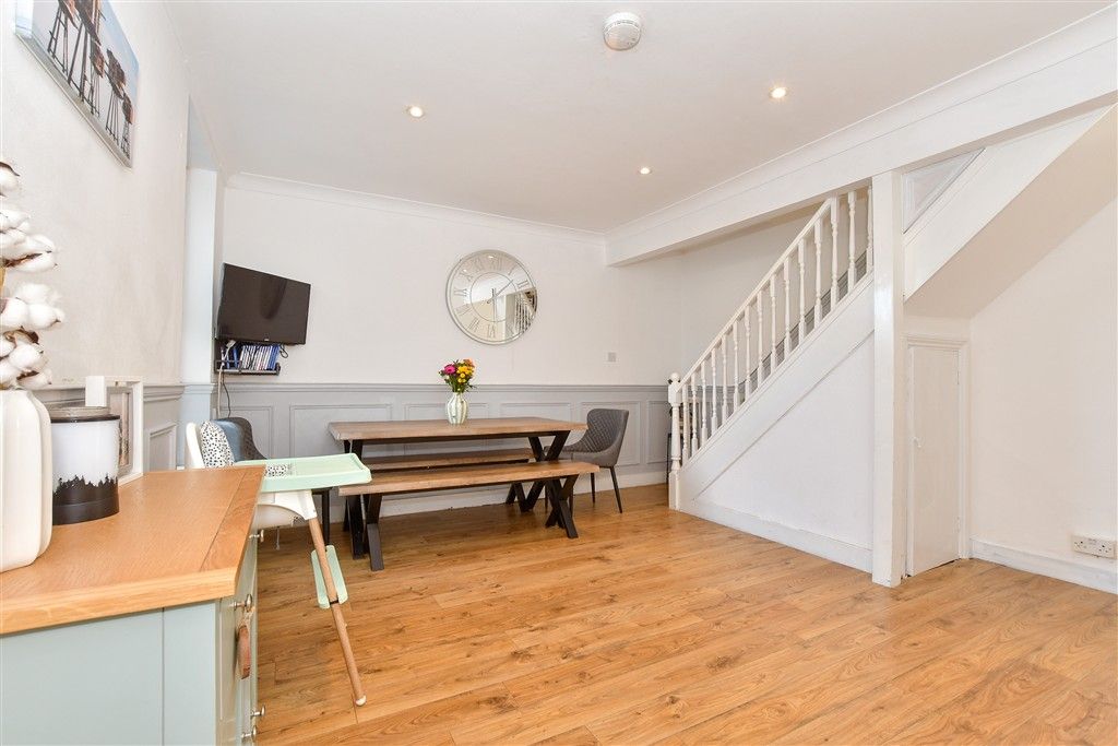 Property photo 1 of 10 Dining Area
