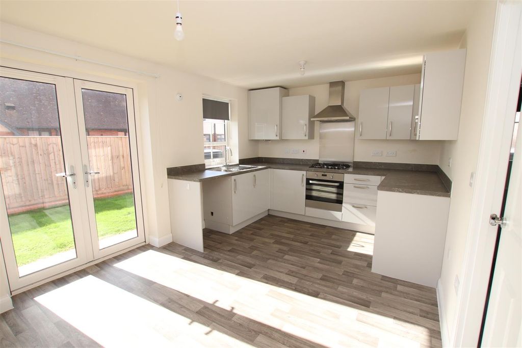 Property photo 2 of 12 Kitchen Diner 1 (2).Jpg