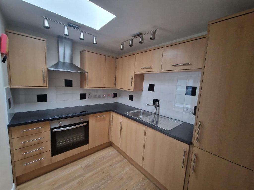 Property photo 1 of 6 2E1496Bb-3189-49F3-Bb1E-1E70089cd5cc.Jpg