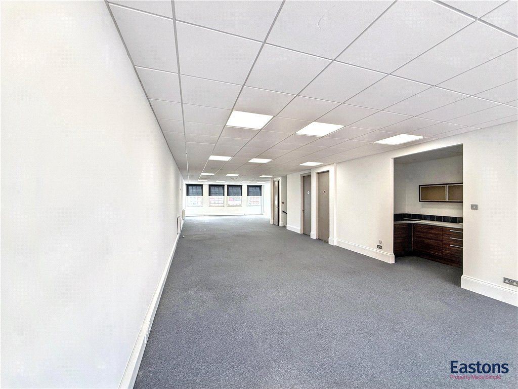 Property photo 3 of 19 Picture No. 35