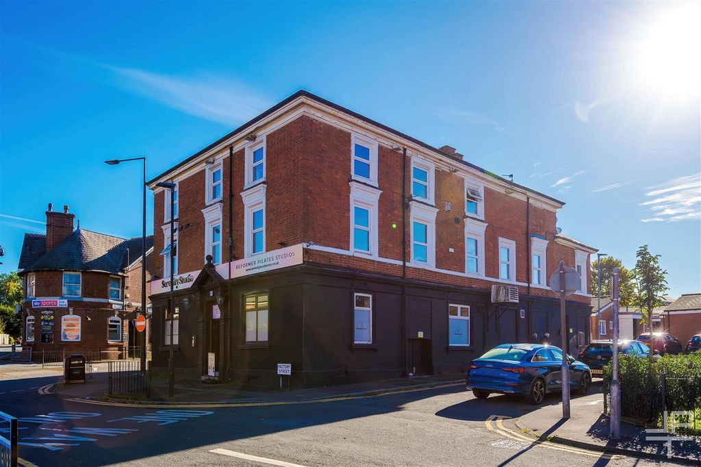 Property photo 1 of 26 10Castlestreet-Jpt-42.Jpg