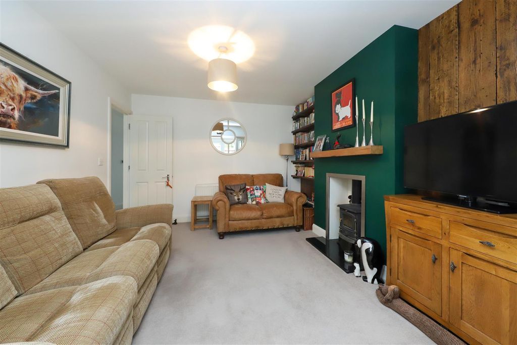 Property photo 3 of 18