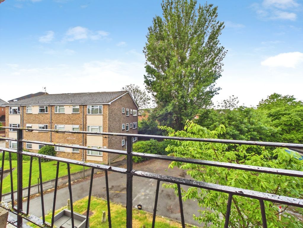 Property photo 2 of 10