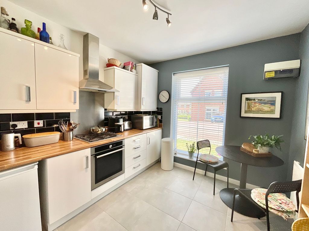 Property photo 3 of 25