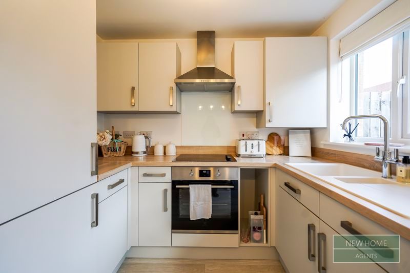 Property photo 3 of 15 Photo 6