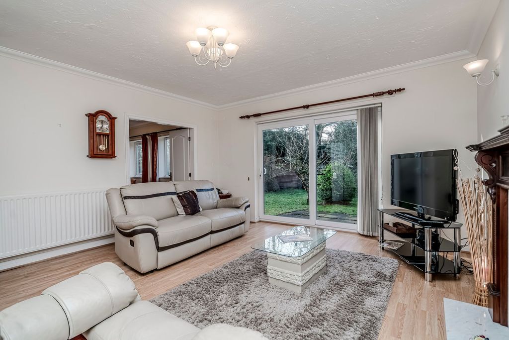 Property photo 2 of 37