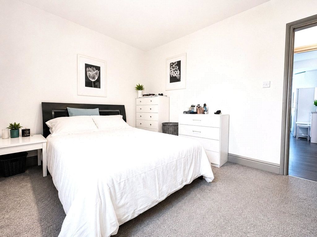 Property photo 3 of 6 Picture No. 03