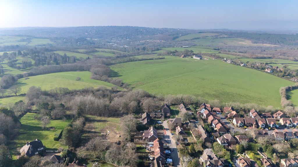 Property photo 3 of 21