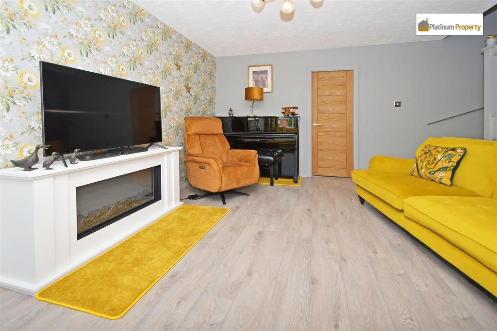 Property photo 2 of 26 Rah_1875.Jpg