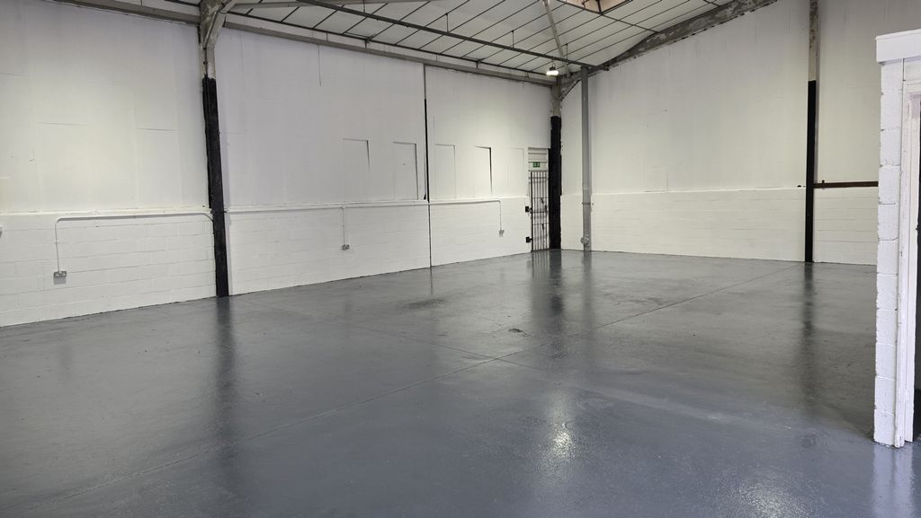 Property photo 3 of 5 Photo 1