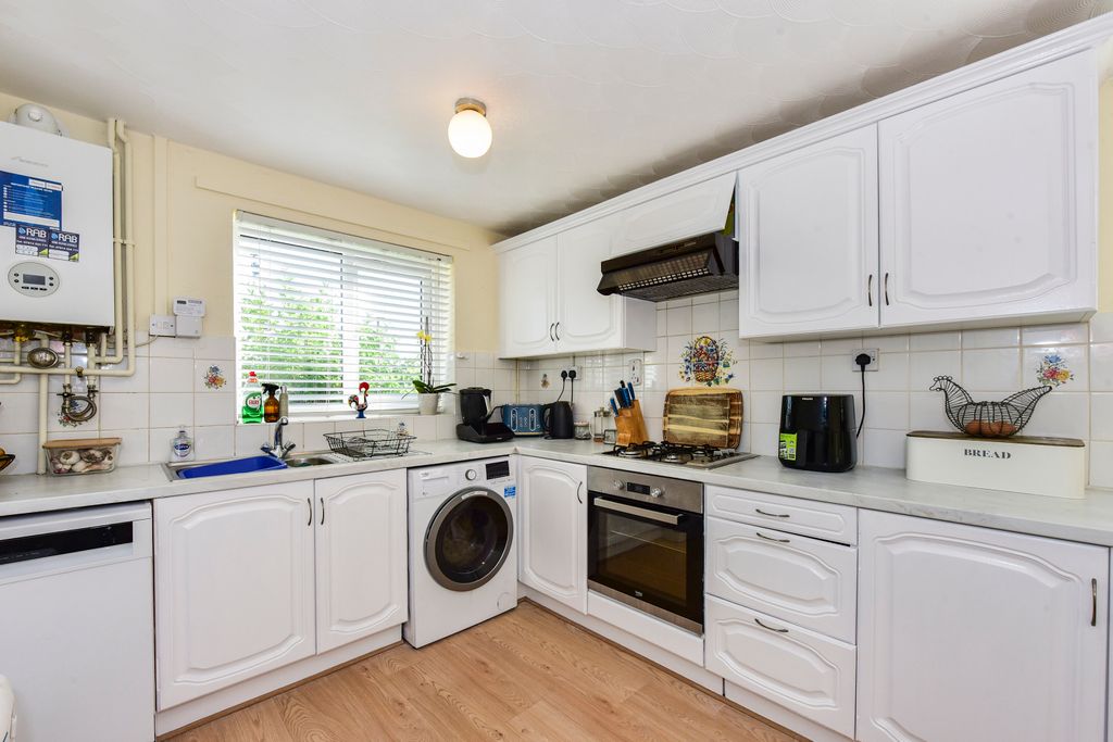 Property photo 2 of 19 Img_2216