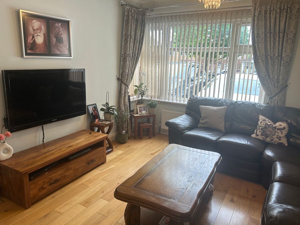 Property photo 2 of 26