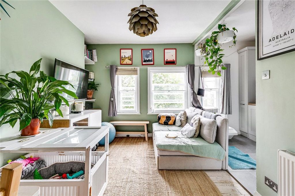 Property photo 1 of 6
