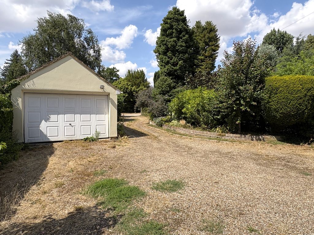 Property photo 3 of 27