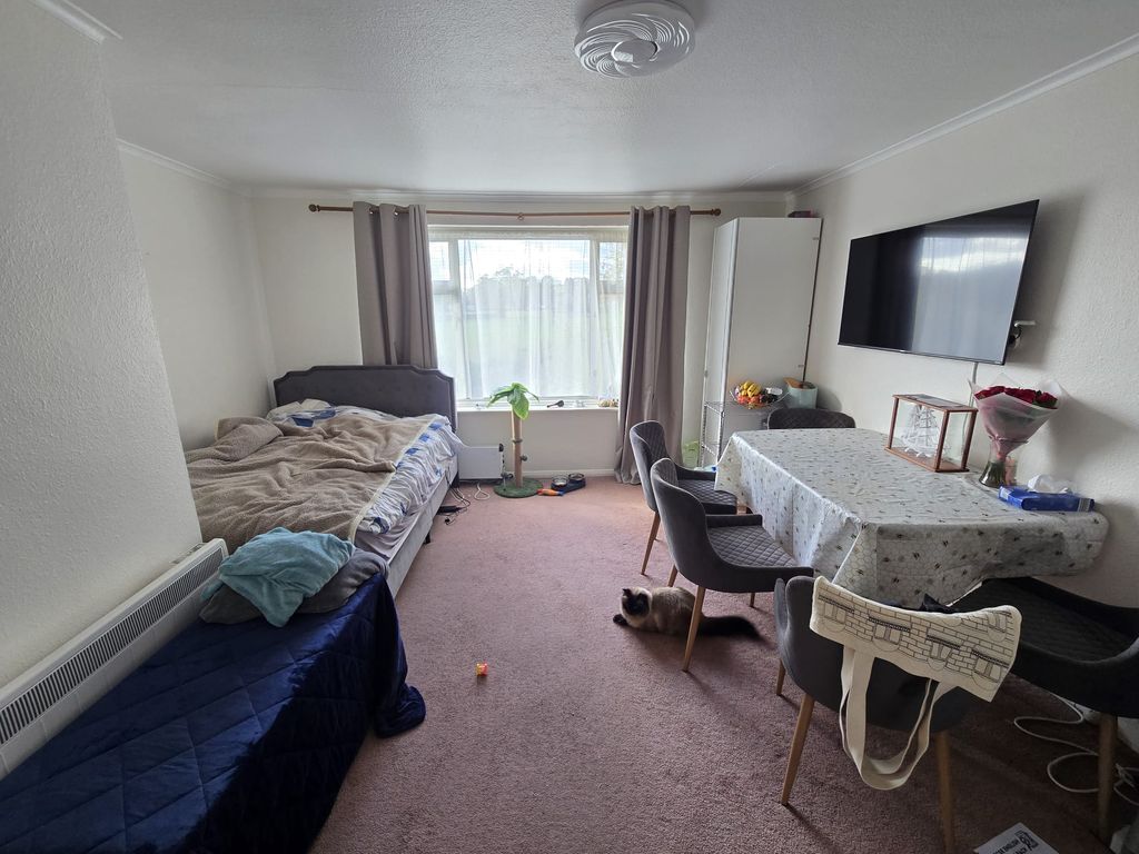Property photo 2 of 30