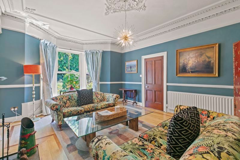 Property photo 3 of 38 Photo 27