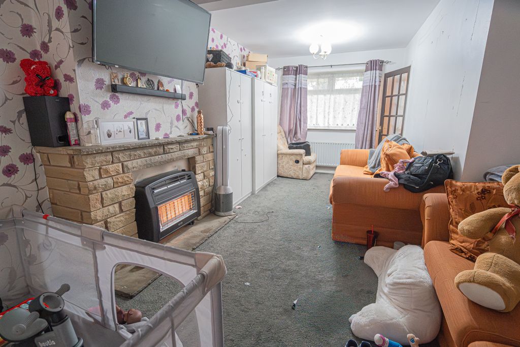 Property photo 2 of 10 20251127-Dsc0734020251127