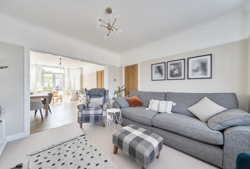 Property photo 3 of 20 1456624-9-6A047B7...