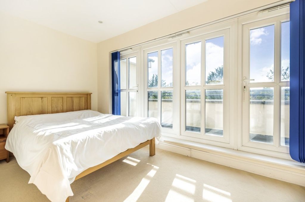 Property photo 3 of 6 546729 (3)