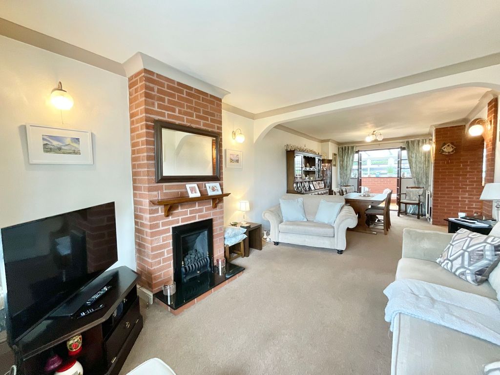 Property photo 2 of 23