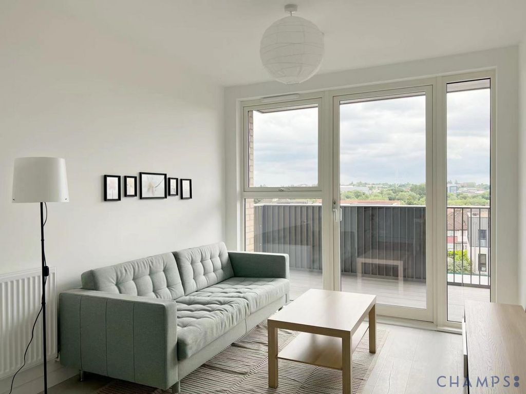 Property photo 1 of 5 1 Bedroom Apartment To Let