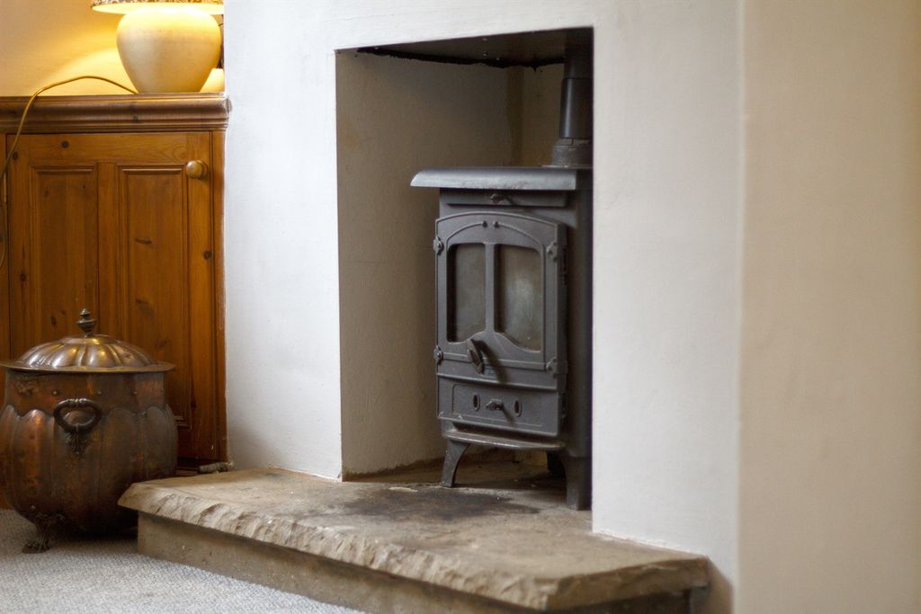 Property photo 2 of 27 Log Burner