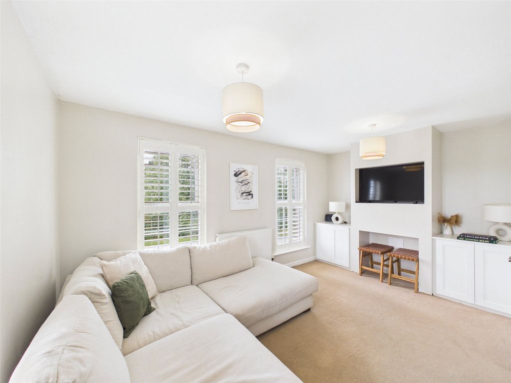 Property photo 3 of 12 Picture No. 12