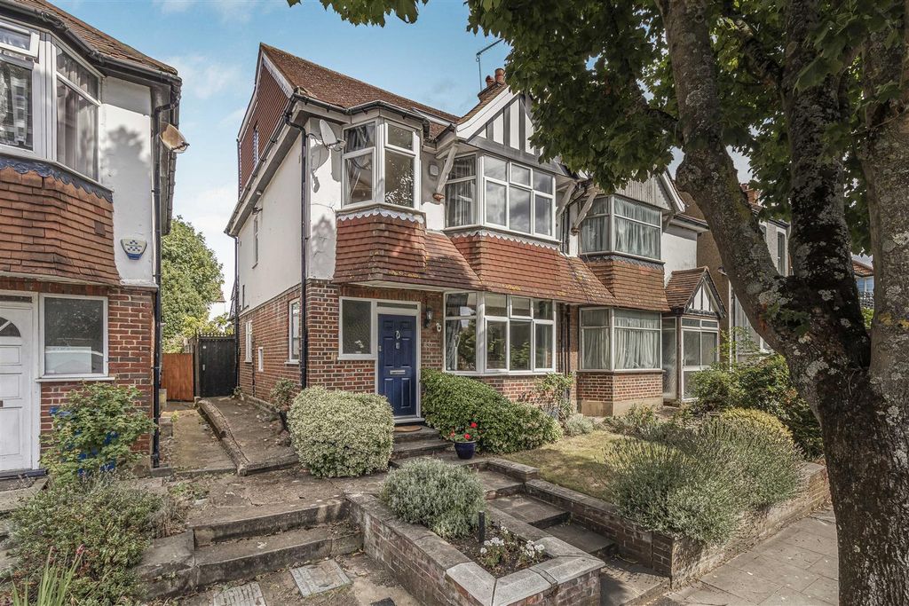 Property photo 1 of 16 Coopers Estate Agents