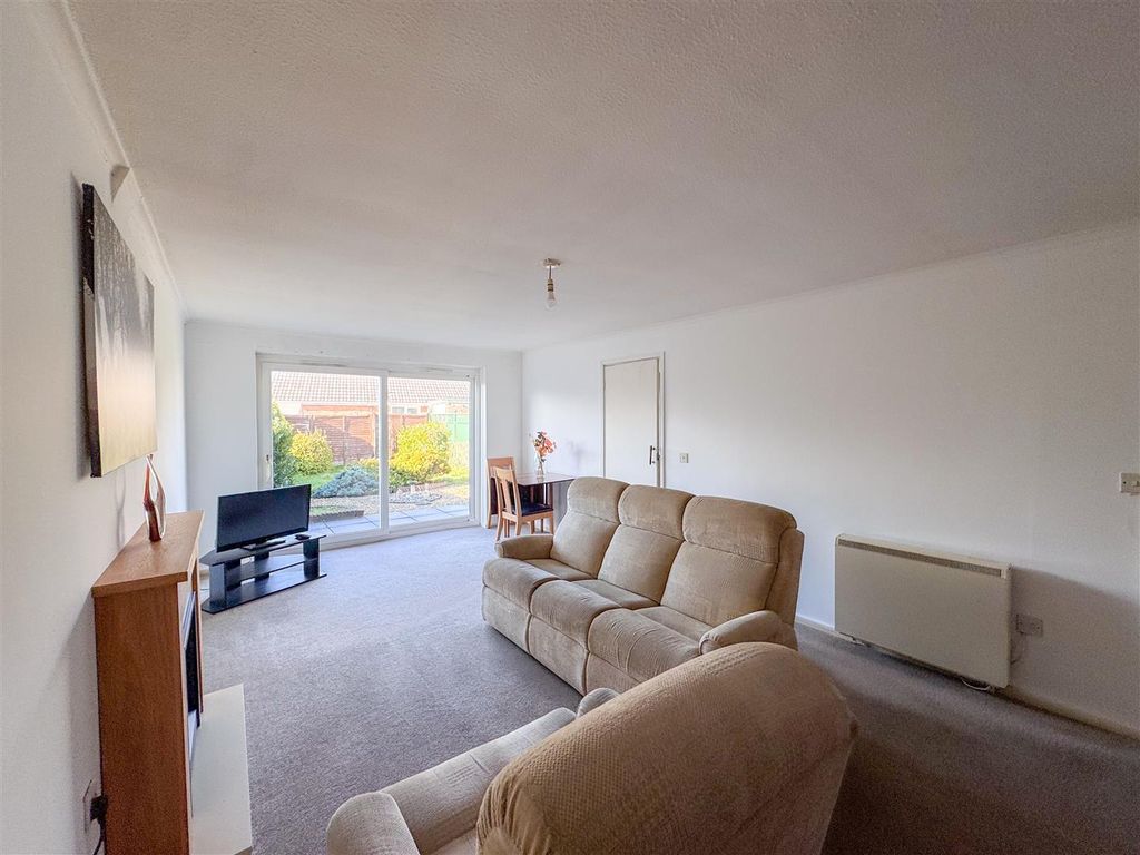 Property photo 2 of 16 Lounge/Diner