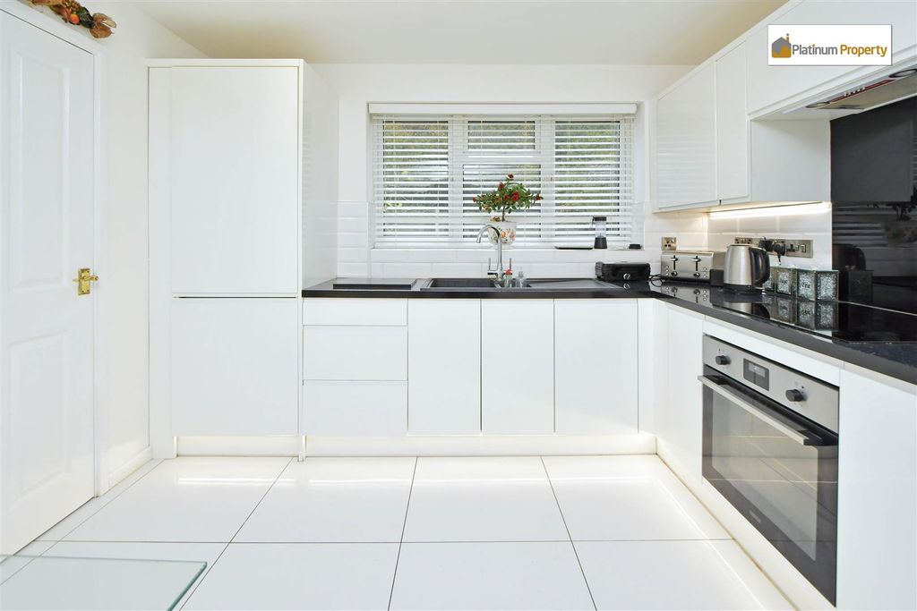 Property photo 3 of 24 Rah_1369.Jpg