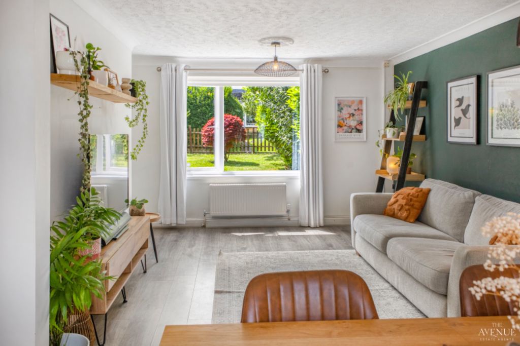 Property photo 3 of 18 4204915