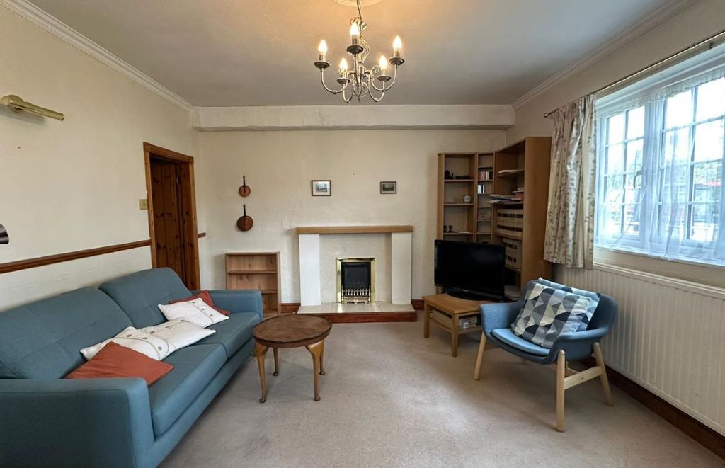Property photo 3 of 18