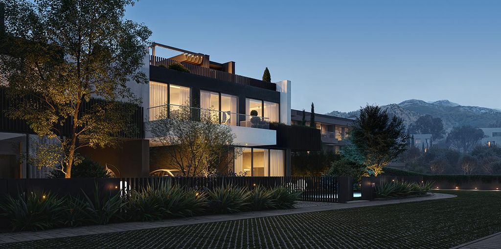 Property photo 3 of 13