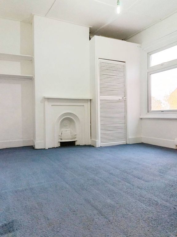 Property photo 2 of 19 Gallery