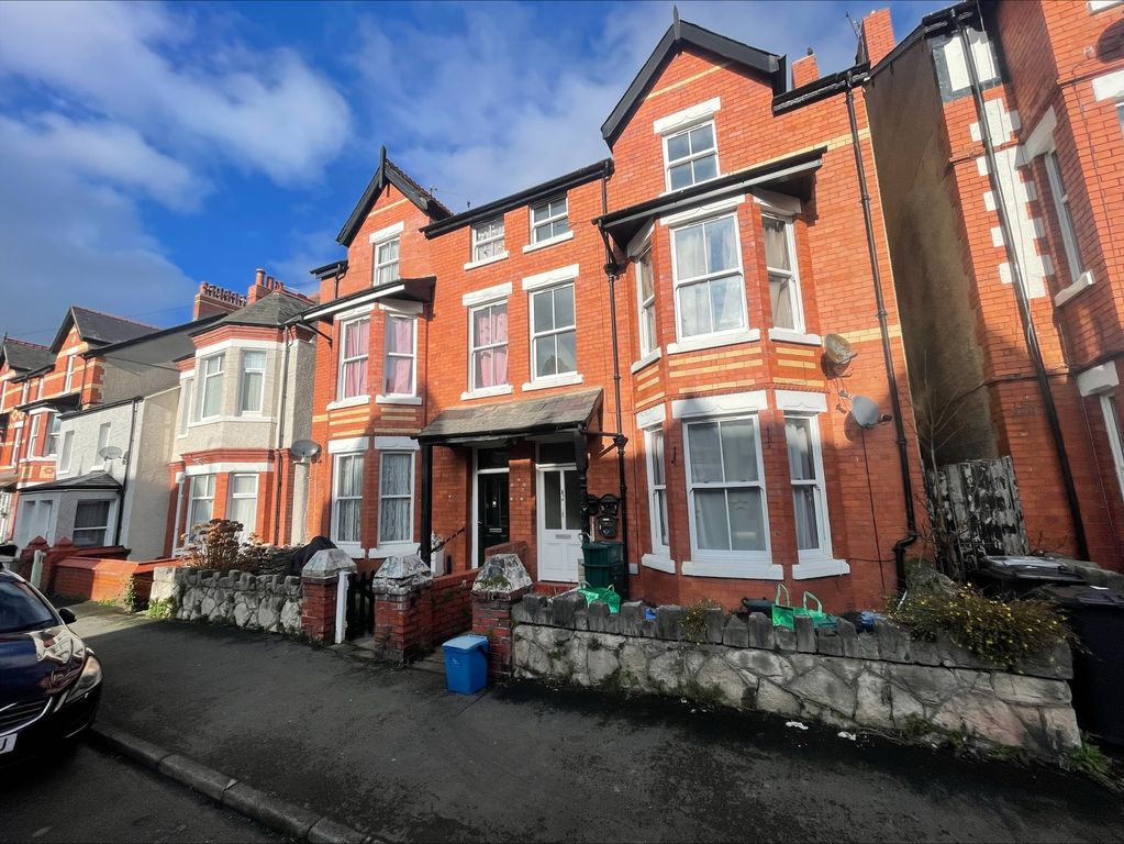 Property photo 1 of 4