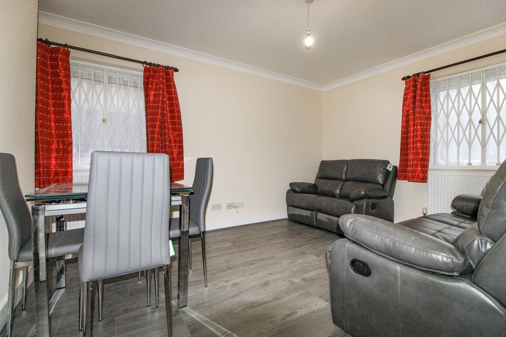 Property photo 2 of 18 Img 1763