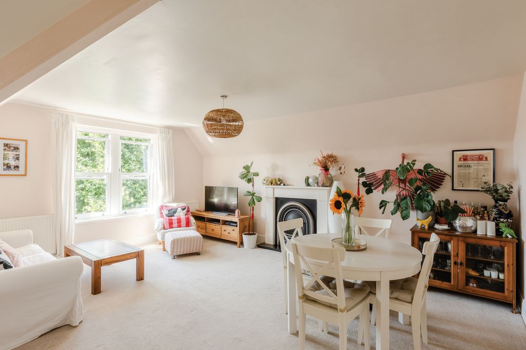 Property photo 1 of 21 2