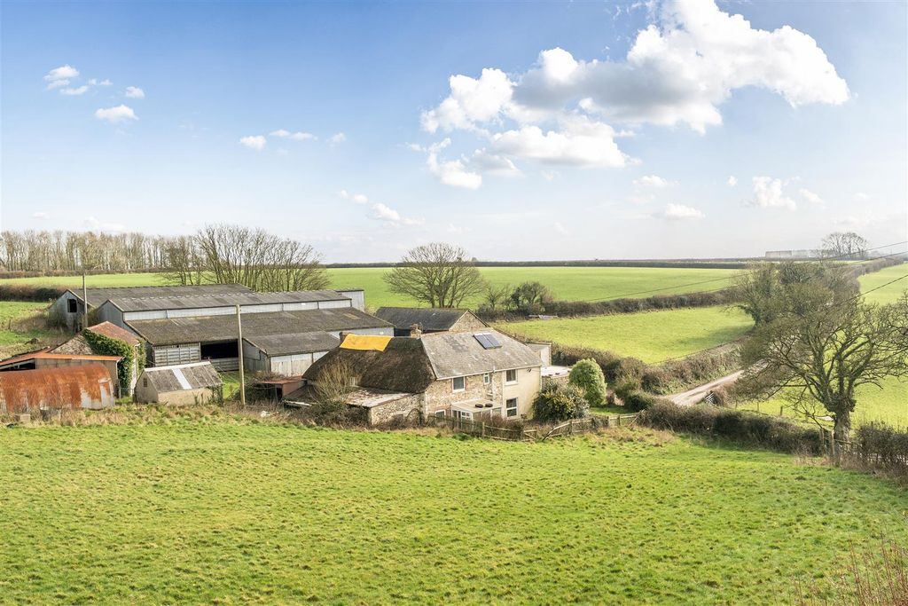 Property photo 1 of 15 Page 1 Front Cover 1415097-22-699F4521c2A91.Jpg