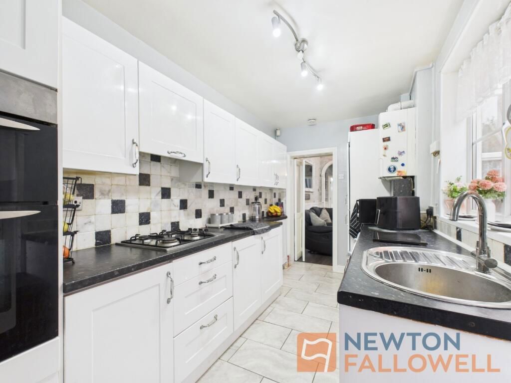 Property photo 3 of 23