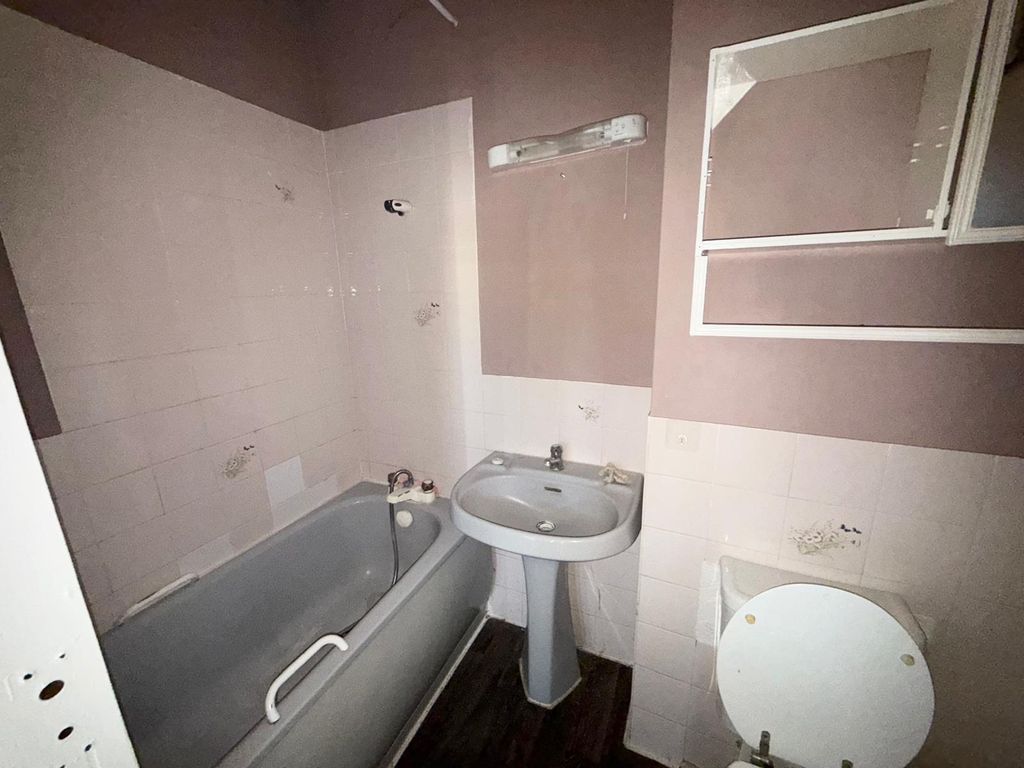 Property photo 3 of 4