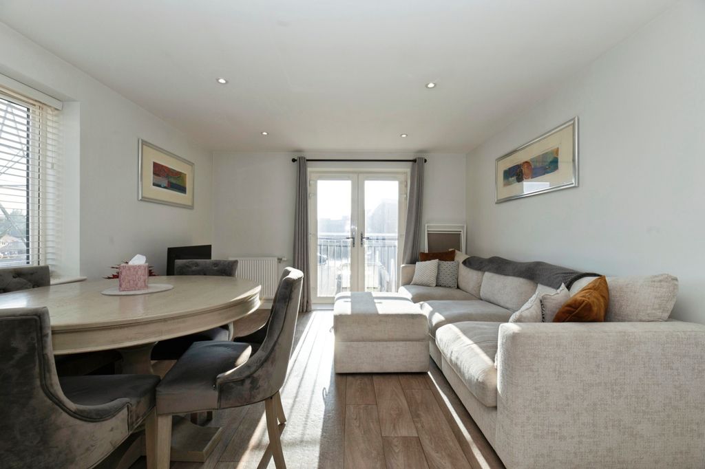 Property photo 2 of 15 Picture No. 08