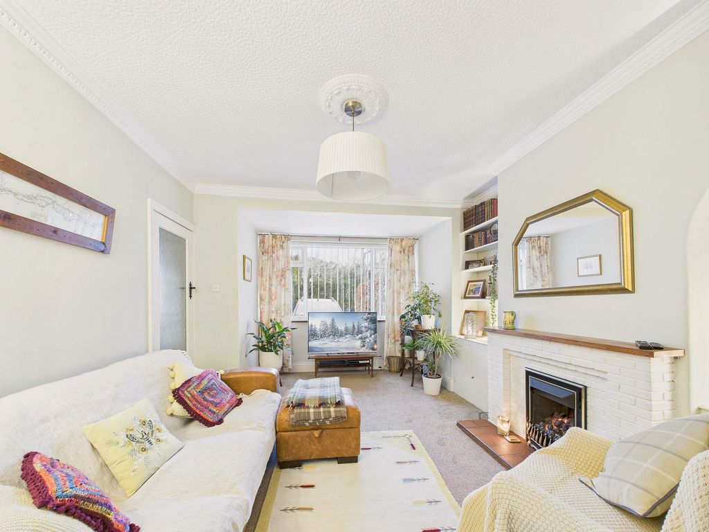 Property photo 2 of 9 Lounge