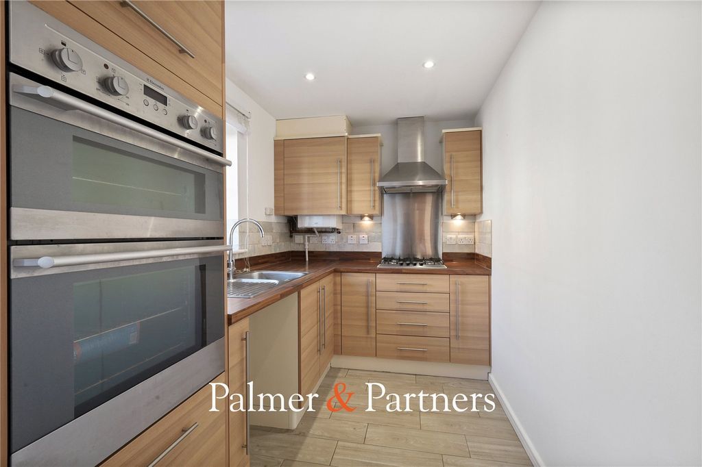 Property photo 2 of 19 Picture No. 05