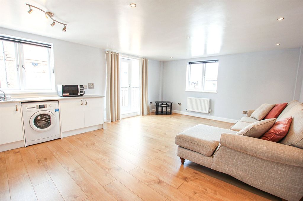 Property photo 3 of 10 Picture No. 06