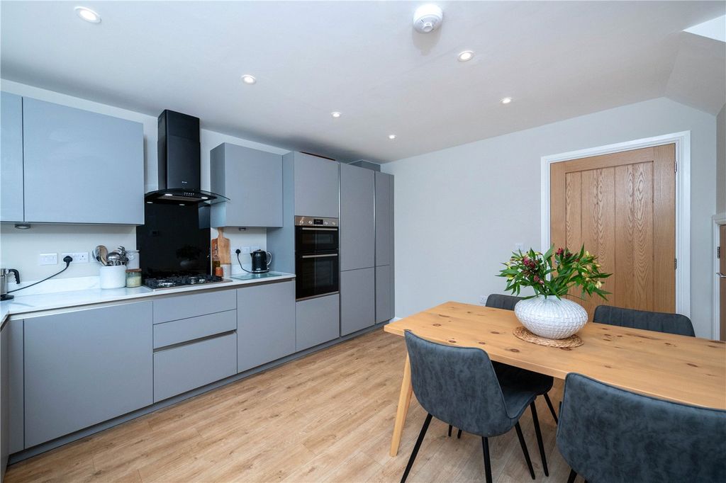 Property photo 3 of 14 Picture No. 29