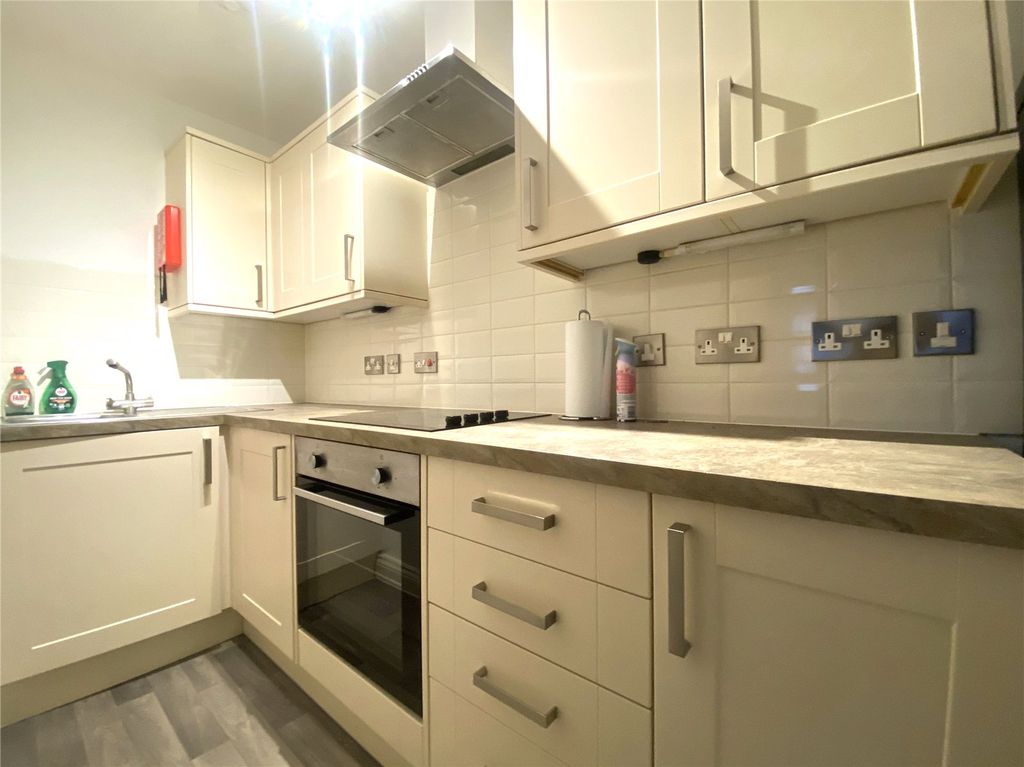 Property photo 3 of 6 Picture No. 15