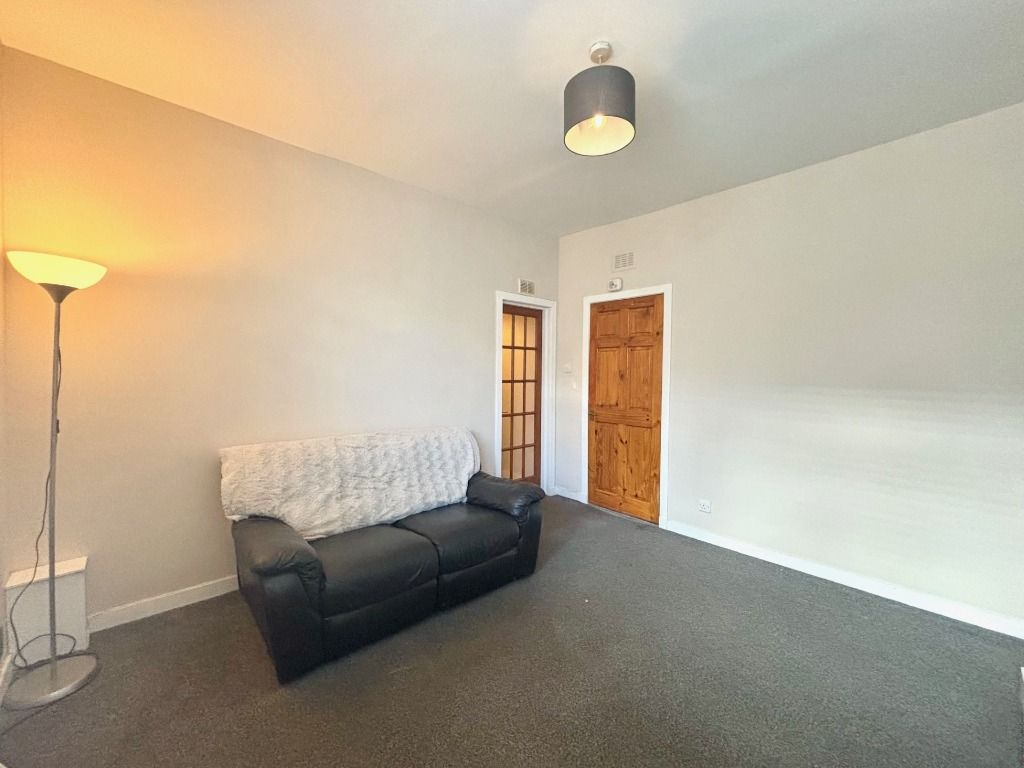 Property photo 3 of 10 Photo 3