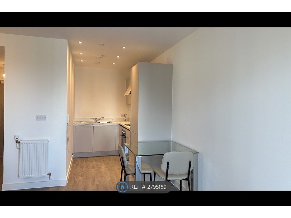 Property photo 3 of 11