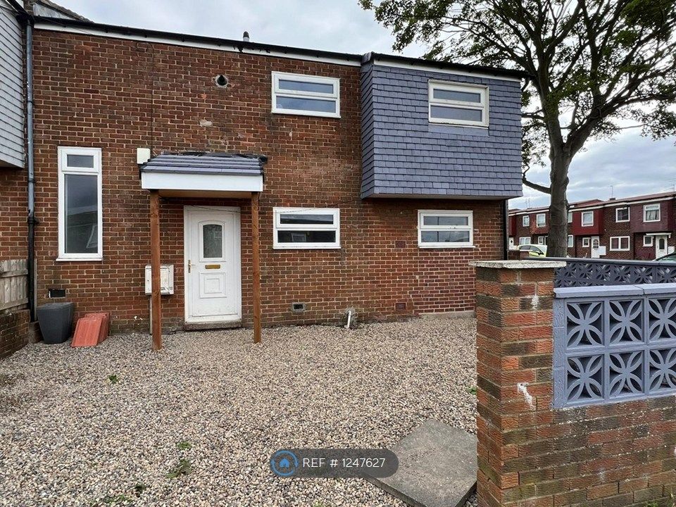 Property photo 3 of 26 Front