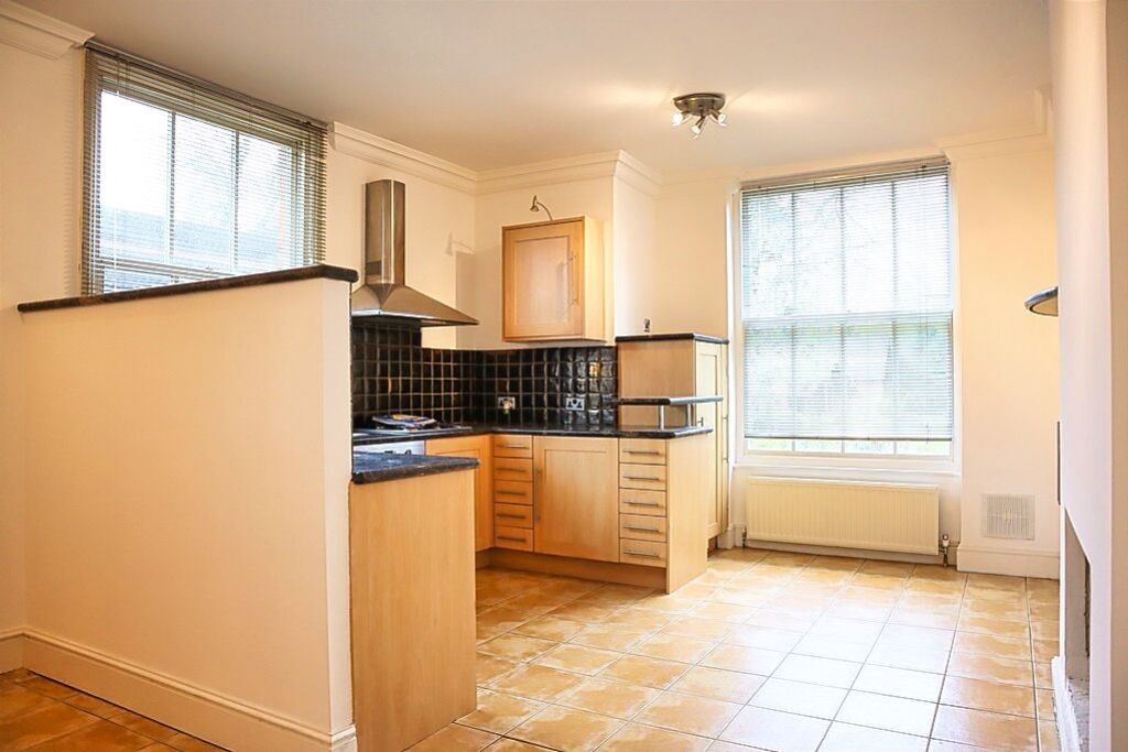 Property photo 3 of 9 Kitchen